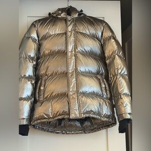 The Super Puff Liquid Shine original Fit